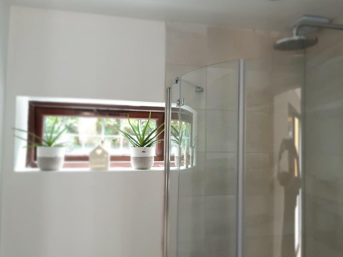 The Mills Guesthouse Хатфийлд Екстериор снимка